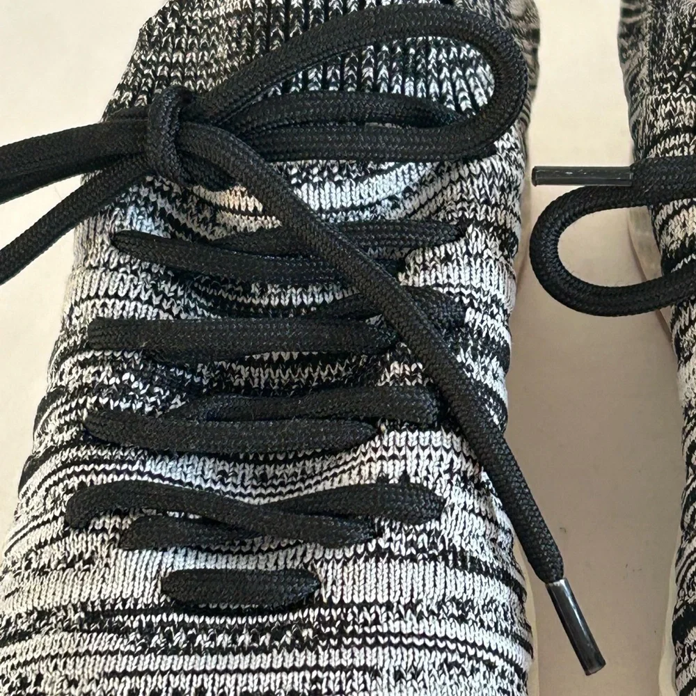 J Slides Urban Support‎ Black and White Knit Sneakers Sz 6